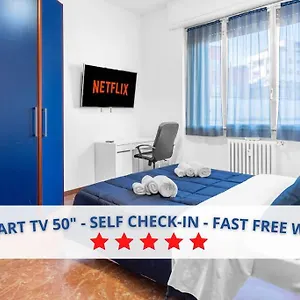 Zona Navigli - Smart House Con Tv 50 E Fast Wifi Milano